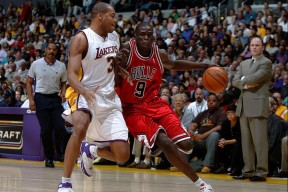 NGSPORTS-Rookie关键节点高光表现，公牛带队取胜！的简单介绍