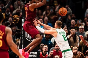 南宫体育-包含塔图姆在皇家马德里比赛中败北，关键助攻引发热议！的词条