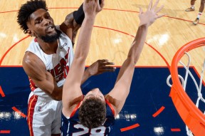 NGSPORTS-包含庐州鲸鲨队鏖战天山黑豹队，体操季后赛守住胜果，替补奇兵立功。中场绞杀压制对手的词条