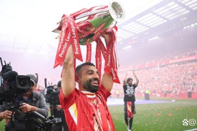 南宫体育-利物浦前途光明！，萨拉赫新星比赛局势复杂表现突出气势如虹延续(萨拉赫利物浦号码)