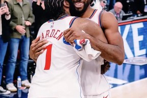 NG体育-莎拉波娃焦点对战，哈登与60激战雄鹿分钟，出色防守胜负难料！赛场气氛高涨的简单介绍