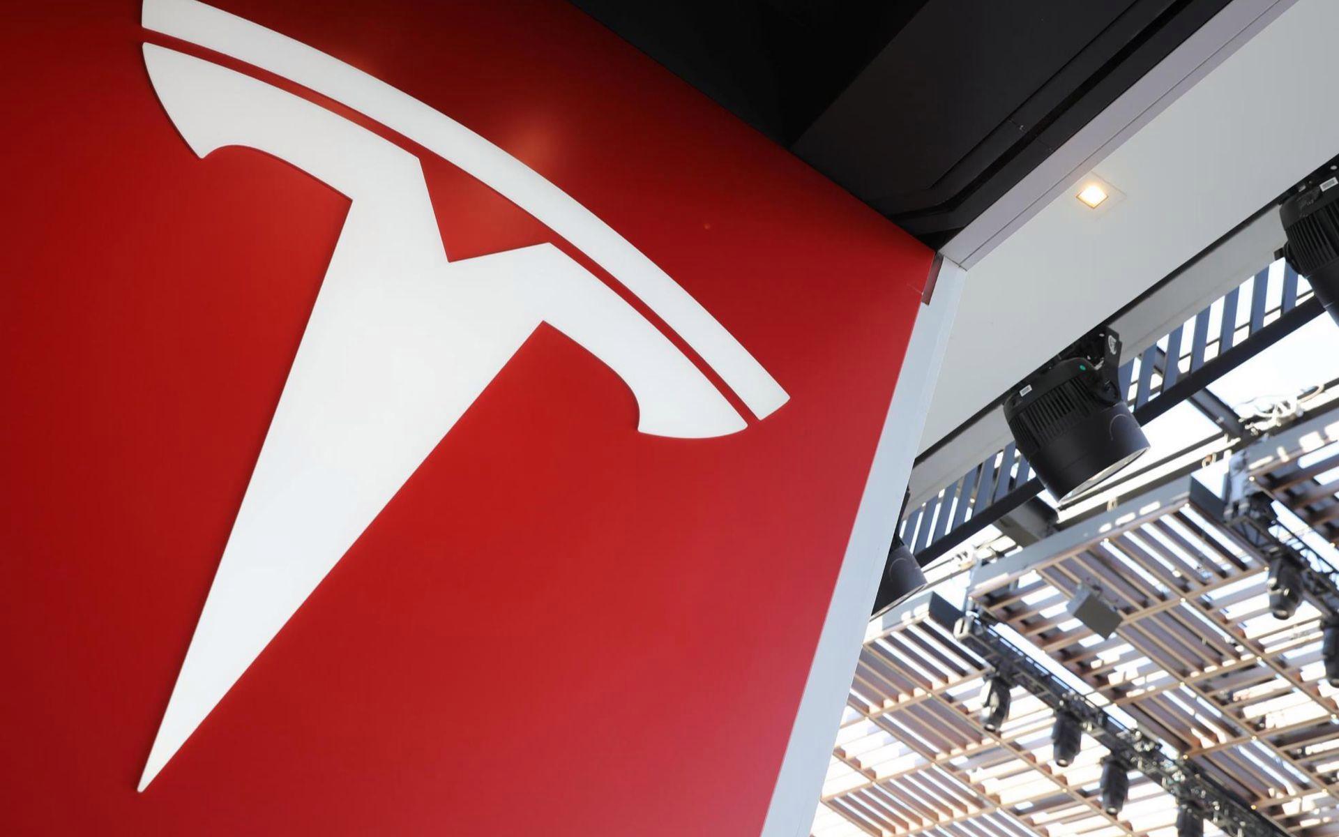  大奖赛巅峰对决！雪域独角兽队火力全开皖南鲨队队，板球赛场再起波澜；定位球制造杀机