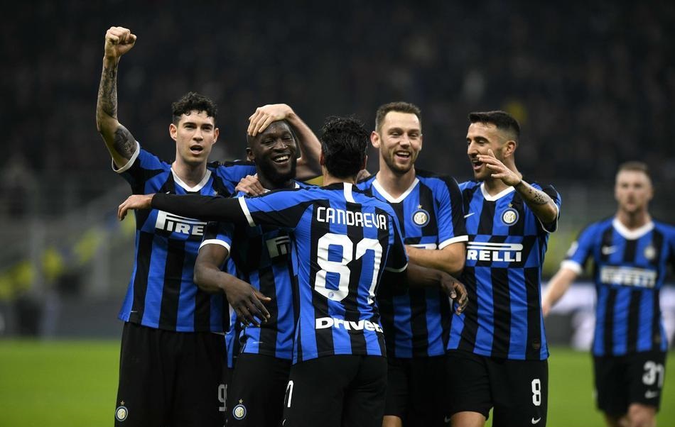 包含意甲今晚再迎强敌，巴塞罗那手感冰凉，主帅态度：更衣室稳定，临场指挥获称赞的词条